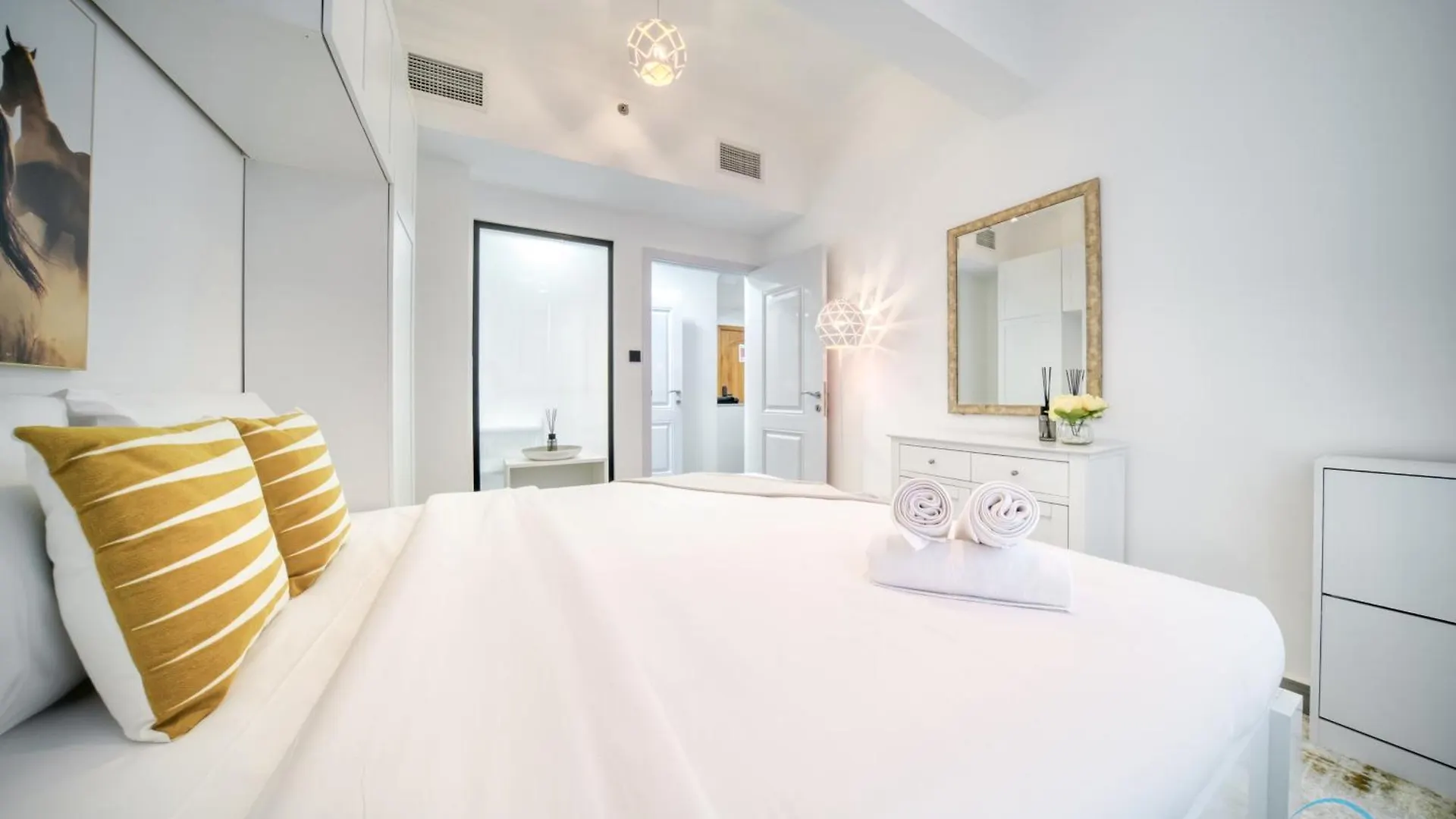 Apartamento Opulent 1Br At Manchester Tower Dubai Marina By Deluxe Holiday Homes