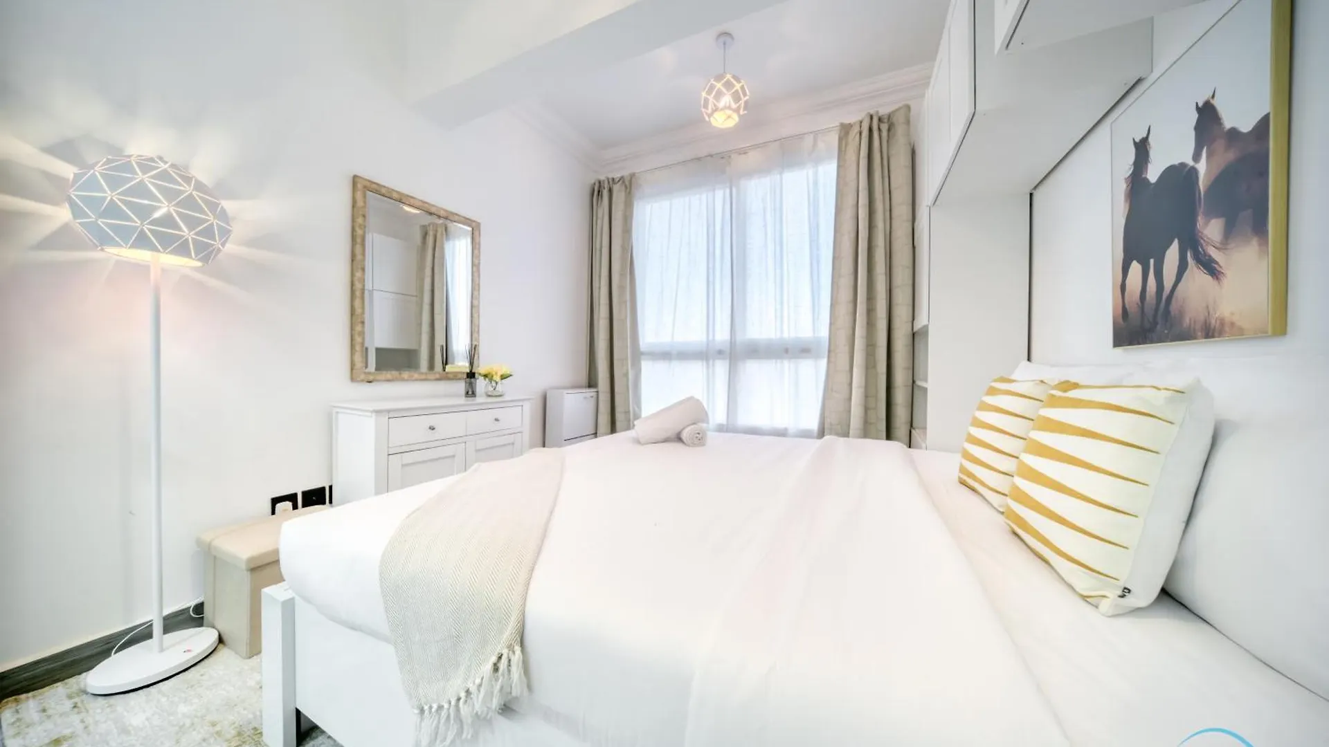 Opulent 1Br At Manchester Tower Dubai Marina By Deluxe Holiday Homes Apartamento