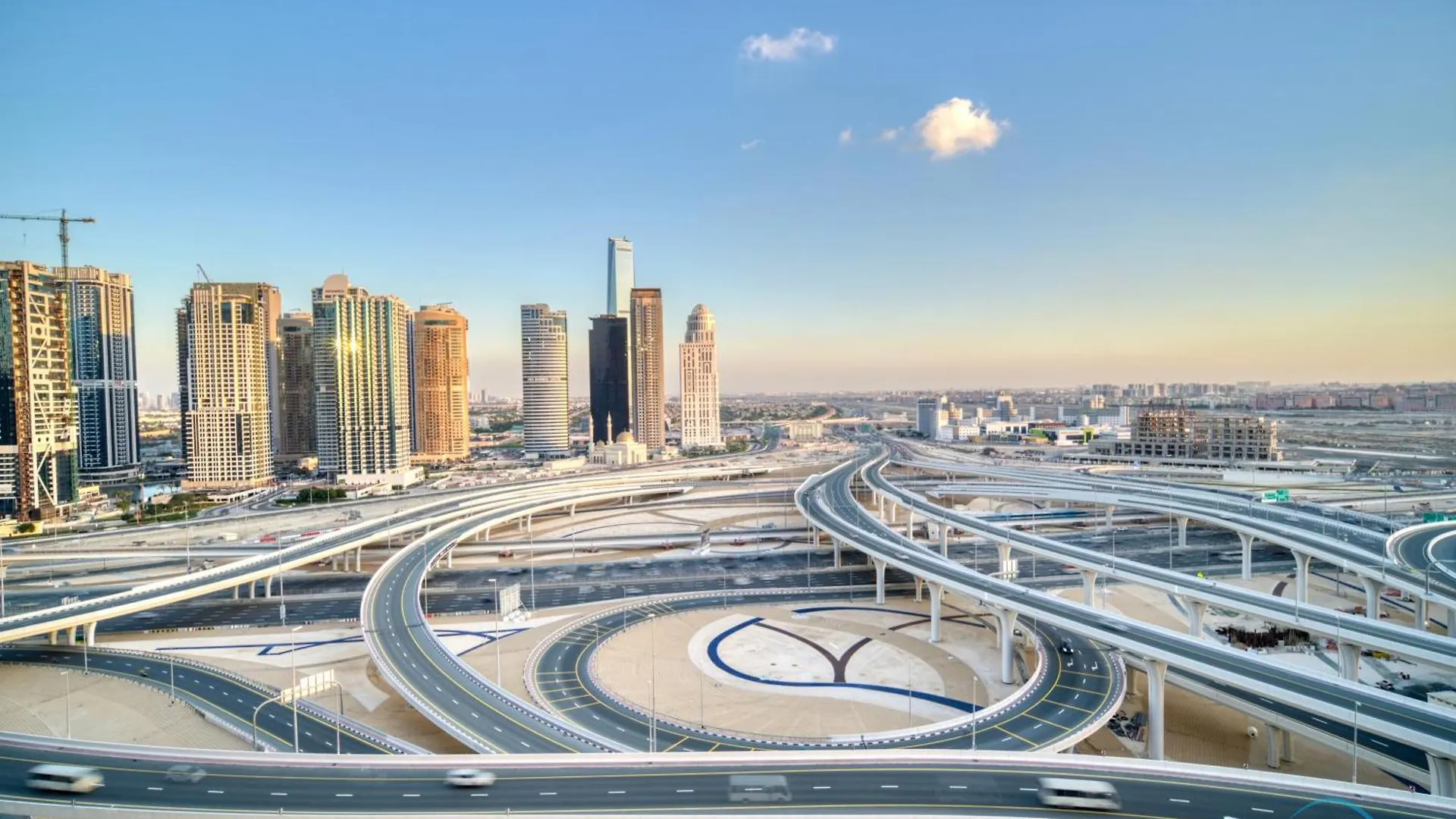 Opulent 1Br At Manchester Tower Dubai Marina By Deluxe Holiday Homes Apartamento